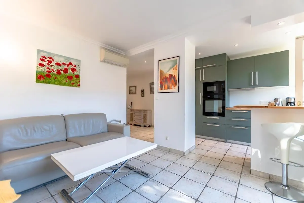 Appartement Centre Ville Place Des Lices Saint-Tropez 0*,