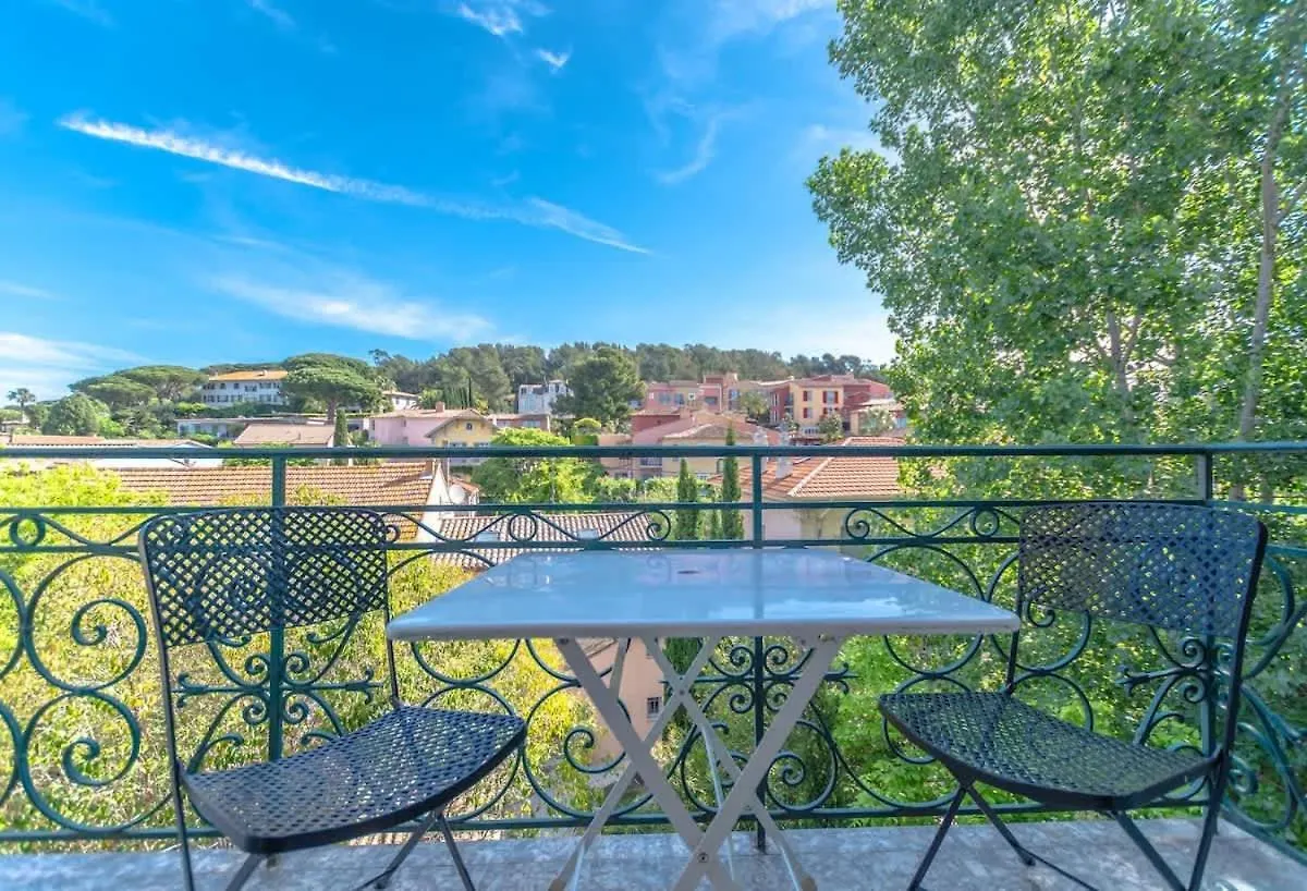 Appartement Centre Ville Place Des Lices Saint-Tropez